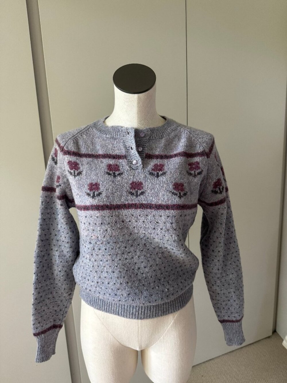 Vintage 80s Preppy Shetland Wool Sweater w Flowers and Dots- M